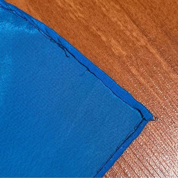 Versace Vibrant Leopard Silk Scarf 🔥🔥🔥 - Picture 5 of 5